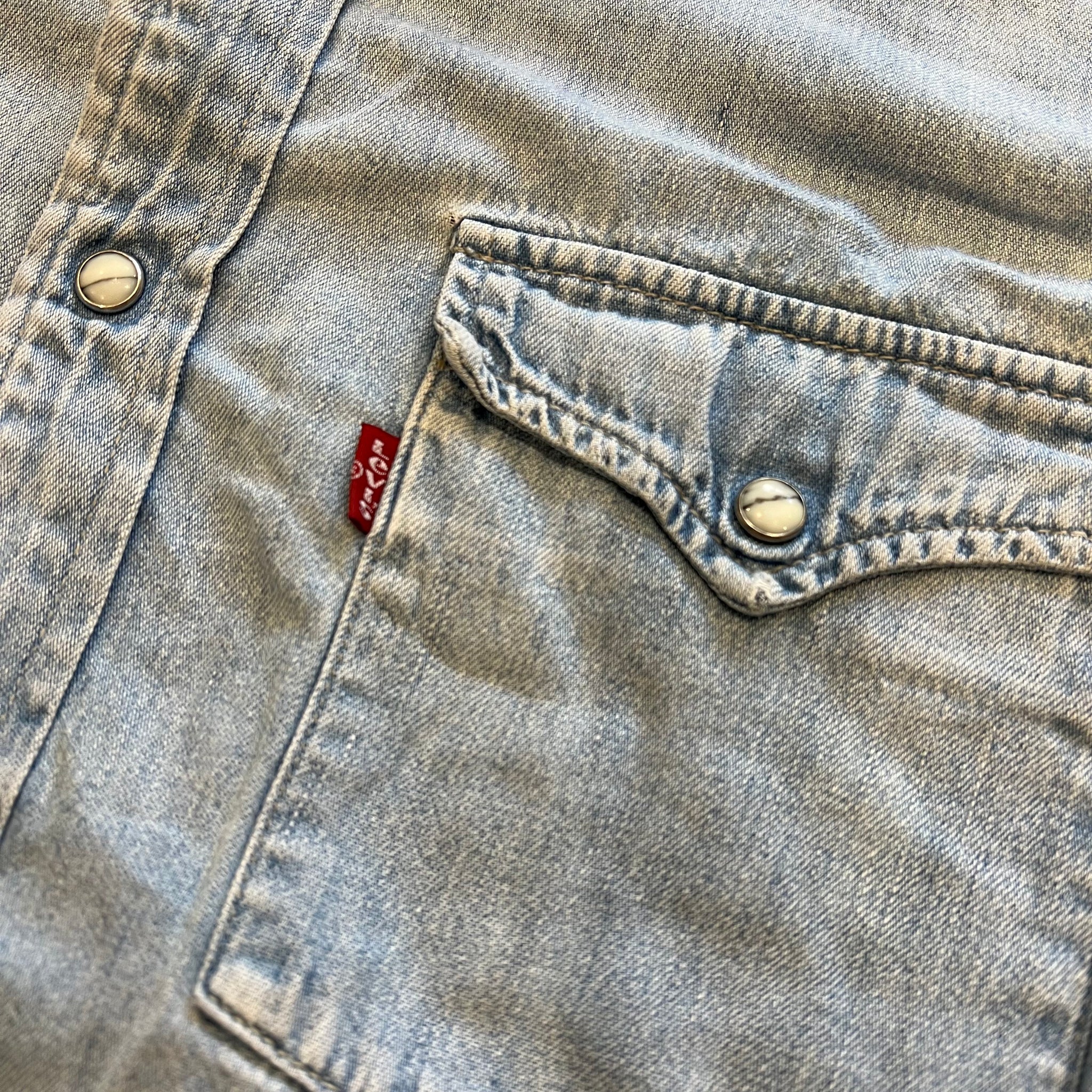 Vintage Levi’s Light Blue Denim Long Sleeve Shirt