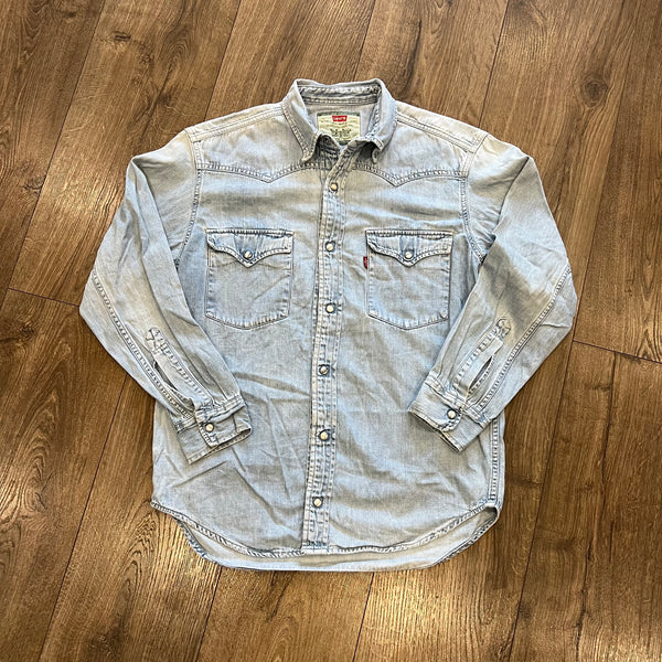 Vintage Levi’s Light Blue Denim Long Sleeve Shirt
